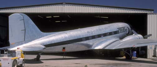 DC-3C N4991E, Lodi, California Municipal Airport, June 25, 1993