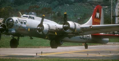 B-17G, N5017N Aluminum Overcast at Santa Barbara