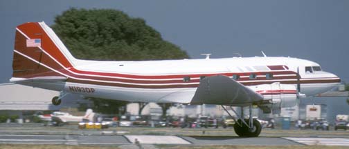 Douglas DC-3 N193DP, Van Nuys Airport, June 23, 2000