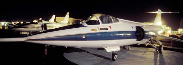 NASA Dryden display airplanes