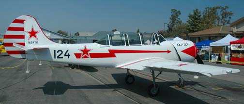 Yak-52, N124YK