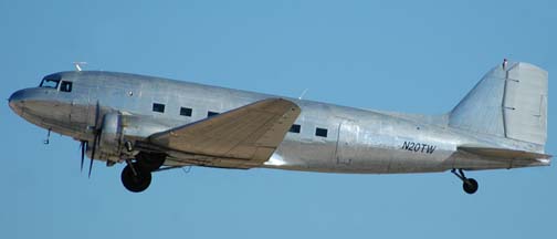 Douglas DC-3-G202A, N20TW