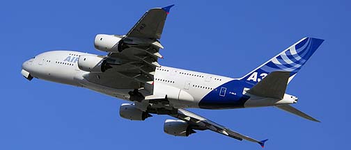 Airbus A380 at Los Angeles, November 29, 2007