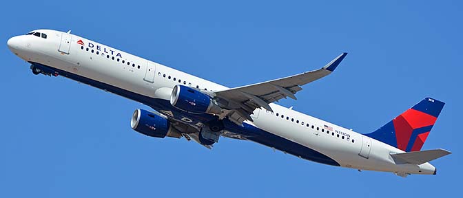 Delta Airbus A321-211 N313DN, Phoenix Sky Harbor, September 16, 2017
