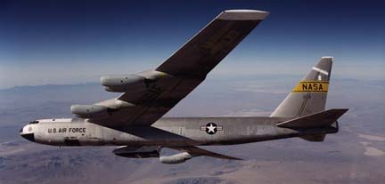 NB-52B carries X-38, V-131R over the Mojave Desert on November 2, 2000