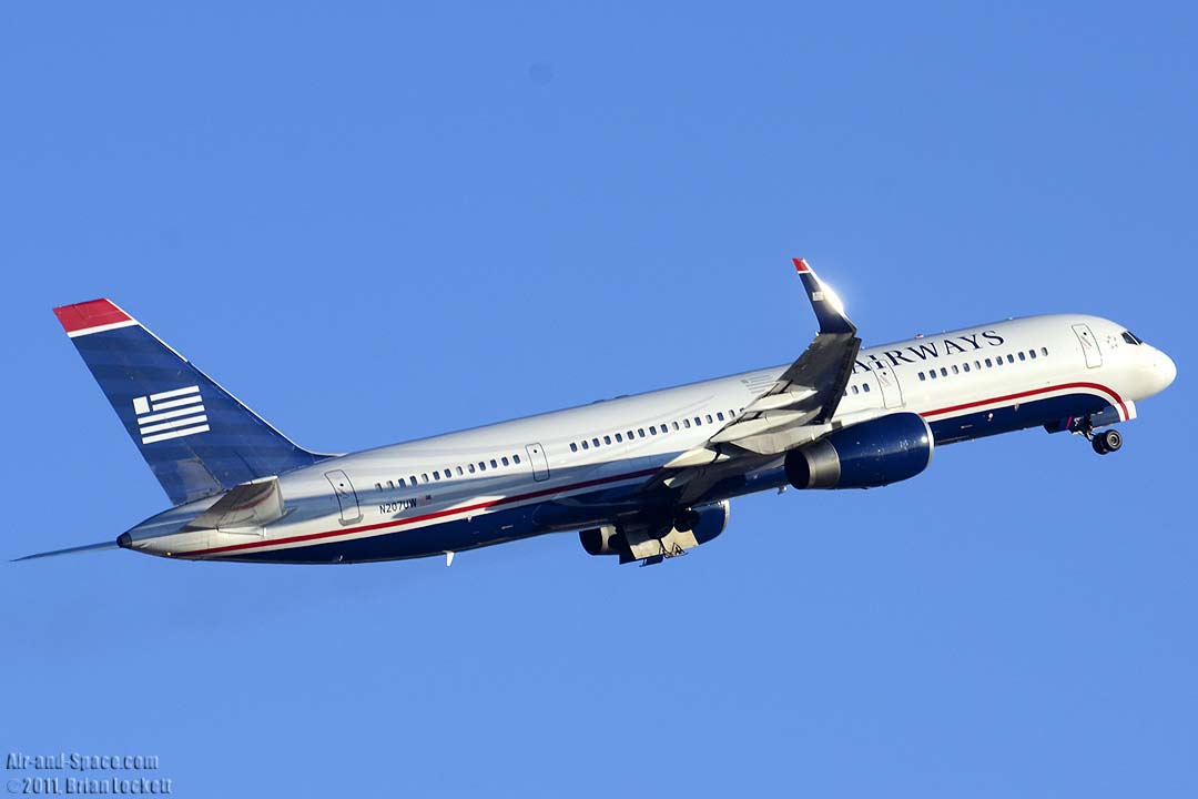 Air-and-Space.com: Air Traffic at Phoenix Sky Harbor, December 22-23 2011