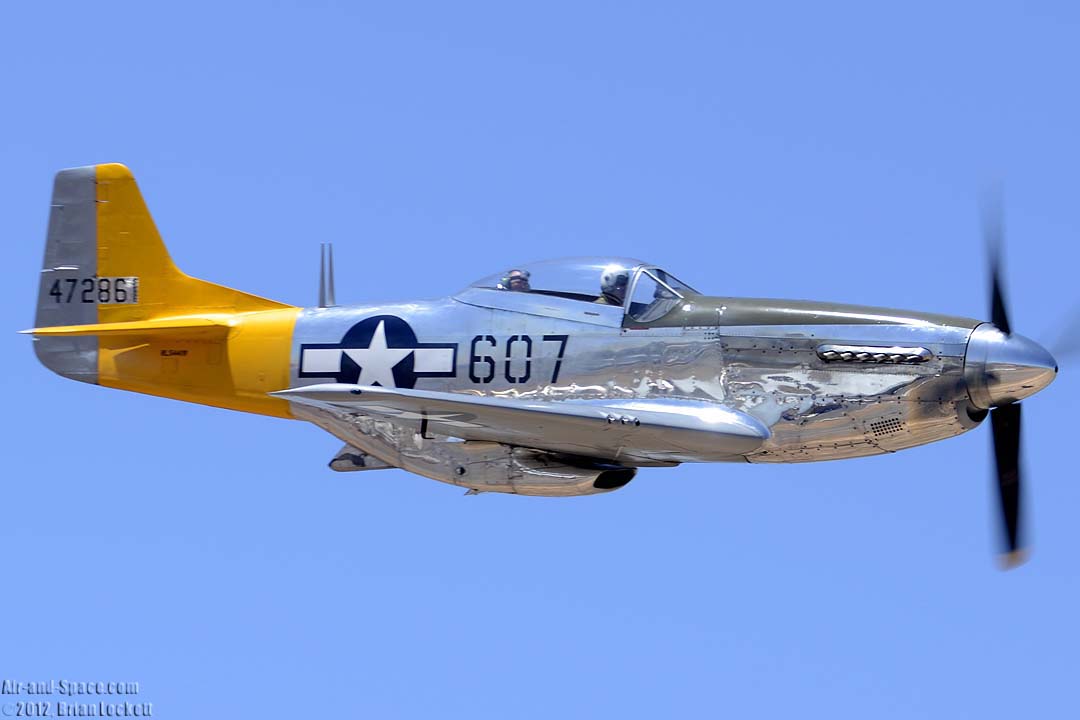 Мустанг р. Мустанг p-51d. Самолёт Мустанг р-51. North American p-51d Mustang. Истребитель p-51d Mustang.