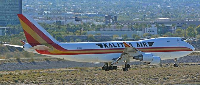 4K: Phoenix Sky Harbor Plane Spotting PHX: Arizona Cardinals