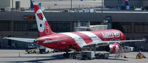 America West Boeing 757-2G7 N908AW Cardinals, Sky Harbor International Airport, April 11, 2006